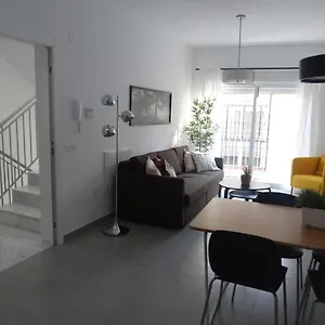 https://malaga-apartamentos-malaga-29012-3.1costadelsol.com